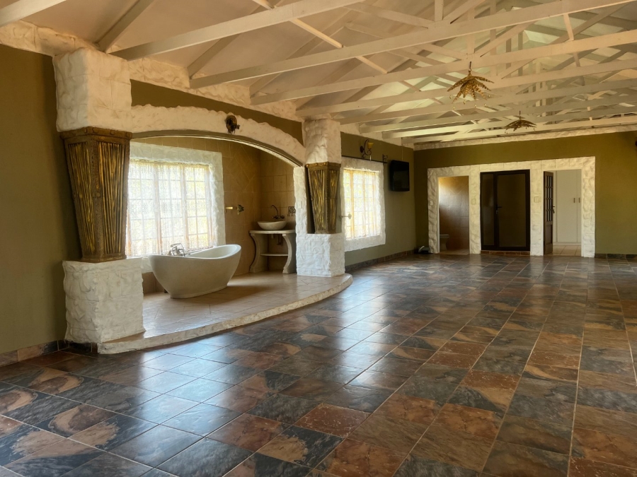 Commercial Property for Sale in De Wildt North West